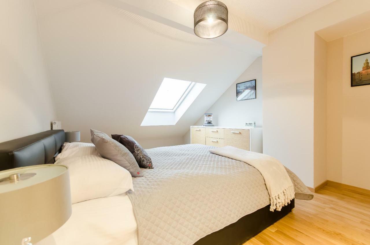 Central Penthouse With Terrace Cracovie Extérieur photo